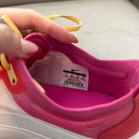 Nike Air Max Dia Shoes Womens Size 9.5 Multicolor Running  Nike Air Max Dia SE Pink Athletic Running Shoes AR7410-102 Women\'s
Size 7.5